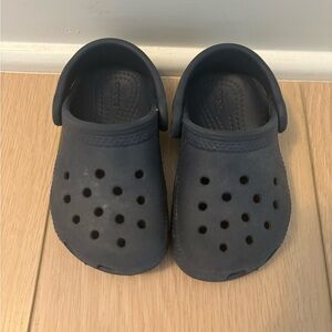 Kids crocs size 6T